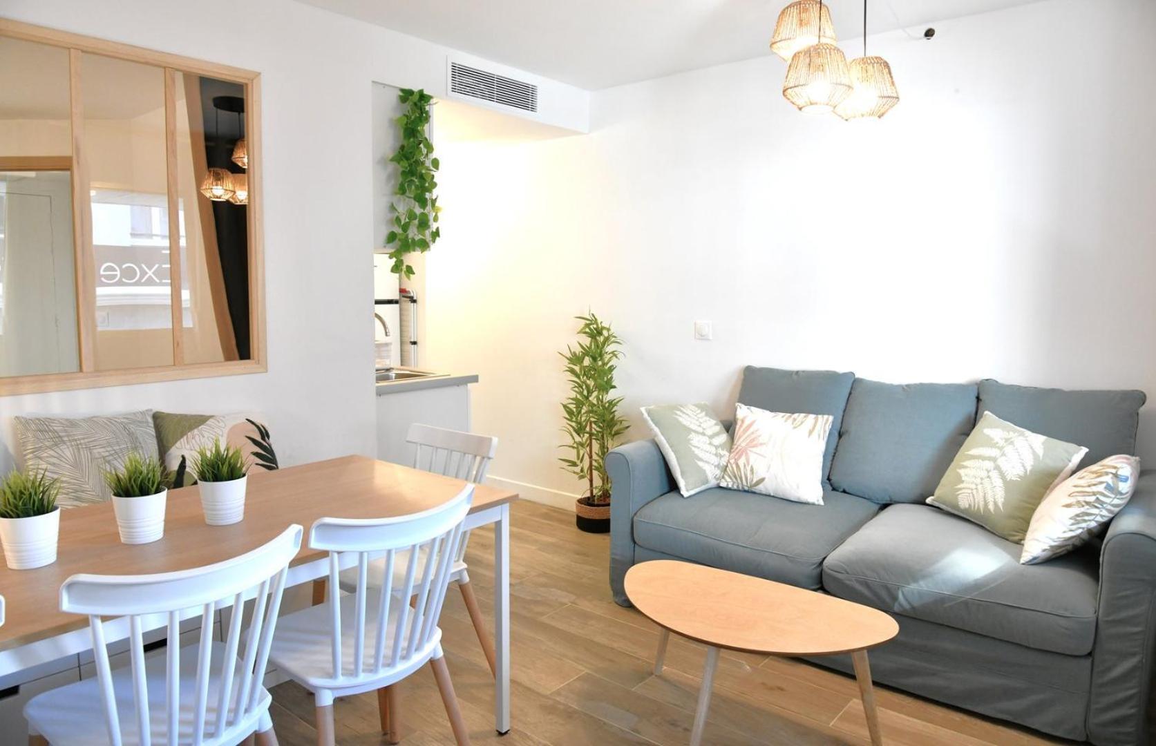 A Quelques Minutes De La Croisette - 8 Pers Apartment *
