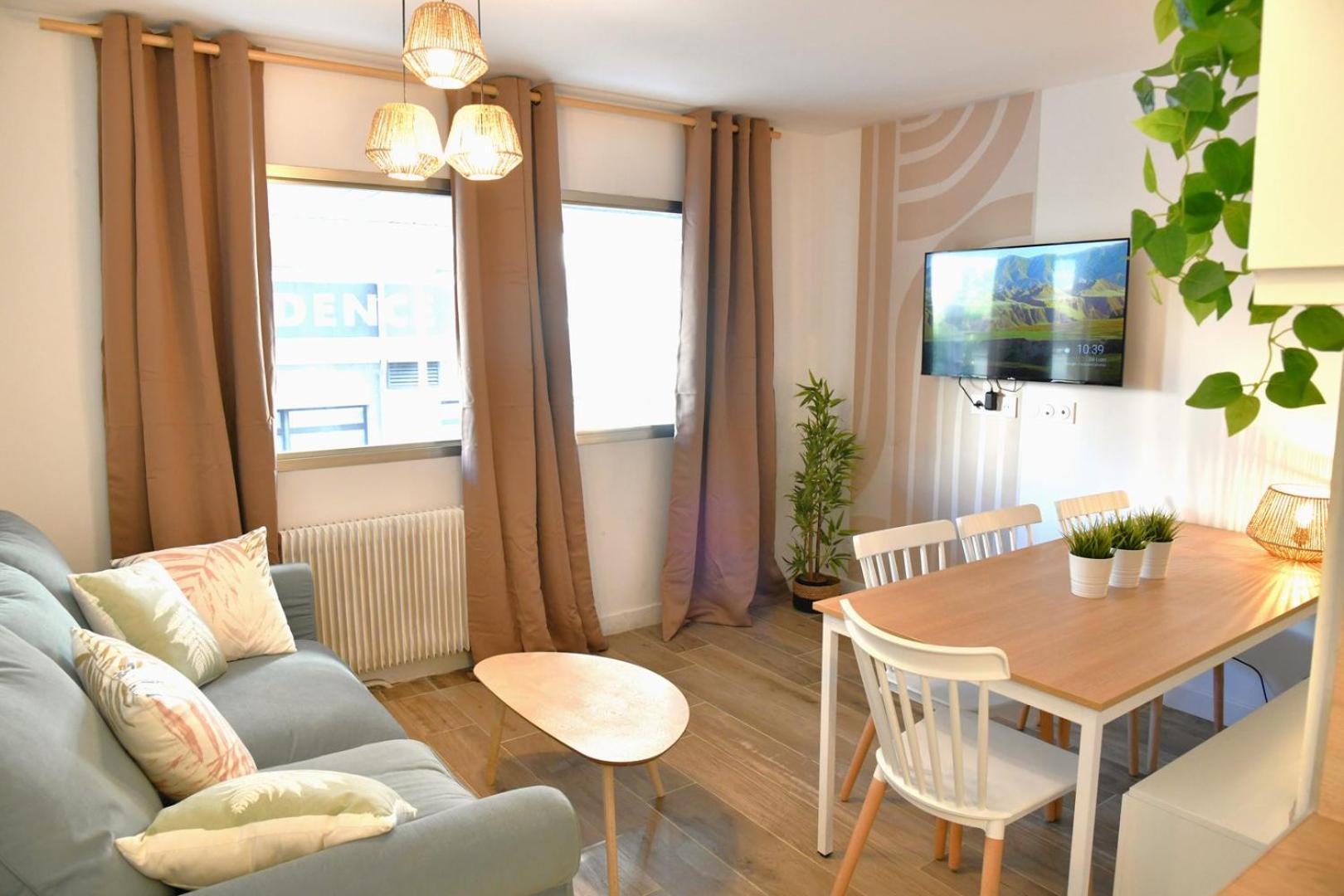 A Quelques Minutes De La Croisette - 8 Pers Apartment